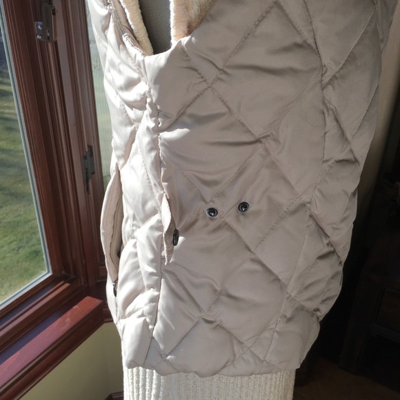 Kenneth Cole Reaction Puffer Vest. Size M. EUC. - Picture 7 of 16